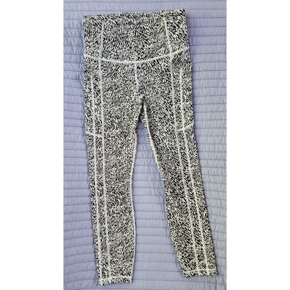 Athleta Ultimate Stash II Textured High-Waist Ankle Leggings Black/White Logo S